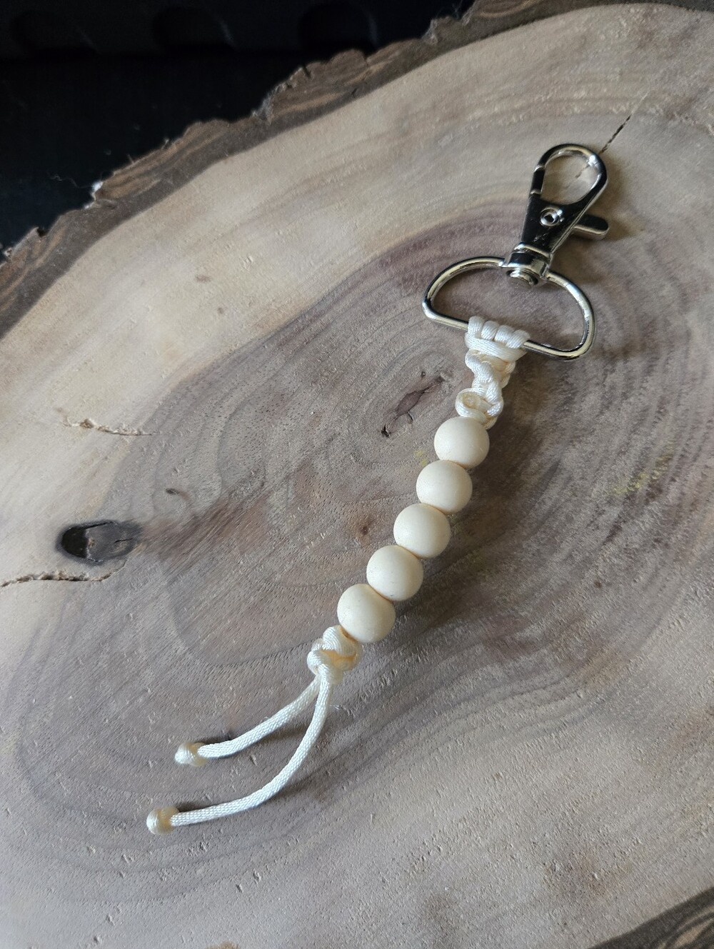New Handmade keychain with silicone beads